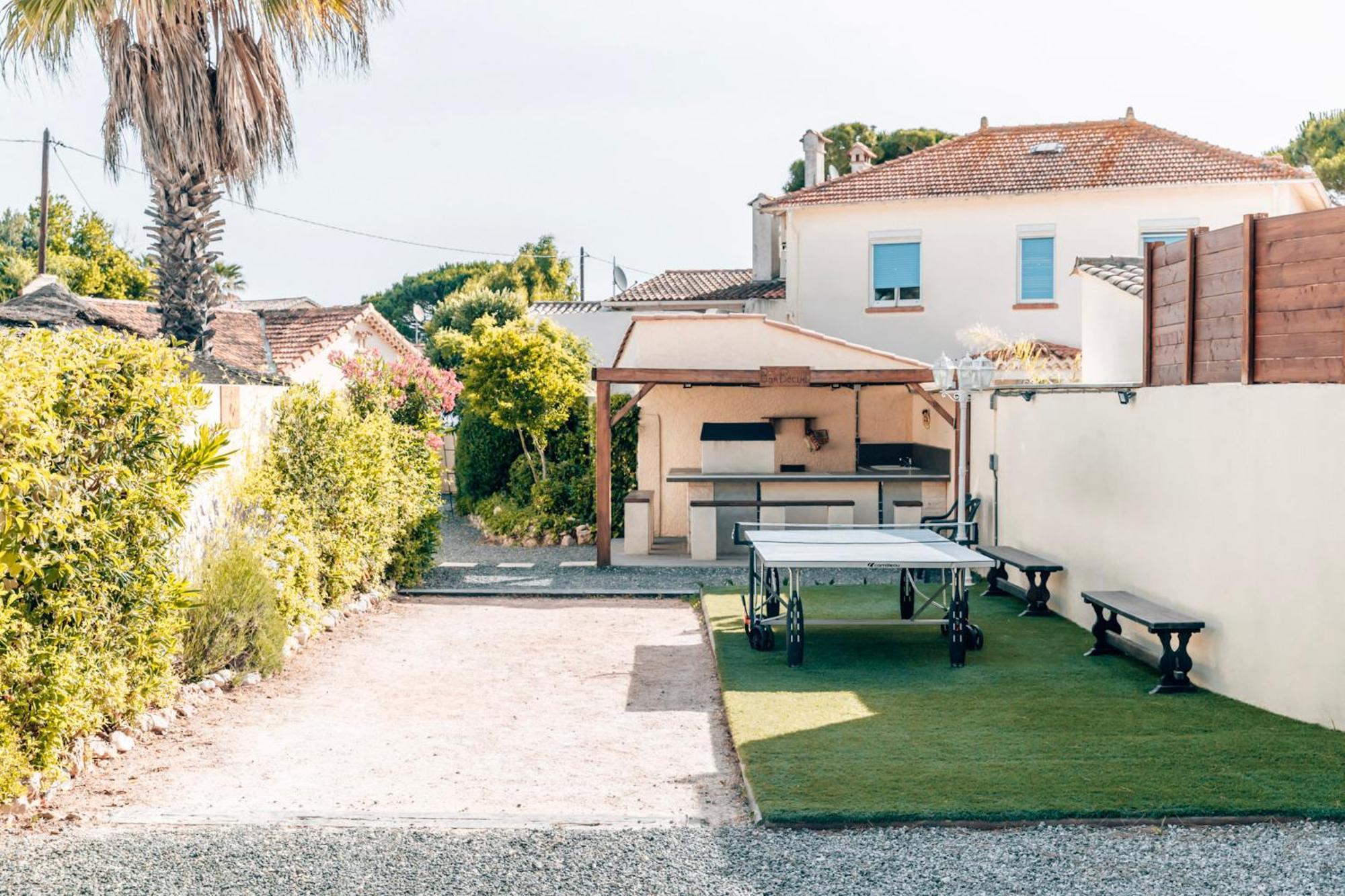 Reve D'Azur En Bord De Mer A La Nartelle Avec Piscine Dans La Residence, Terrasse, Bbq, 2 Chambres 2 Sdb Logement De 35M2 Draps Inclus Sainte-Maxime Exterior photo