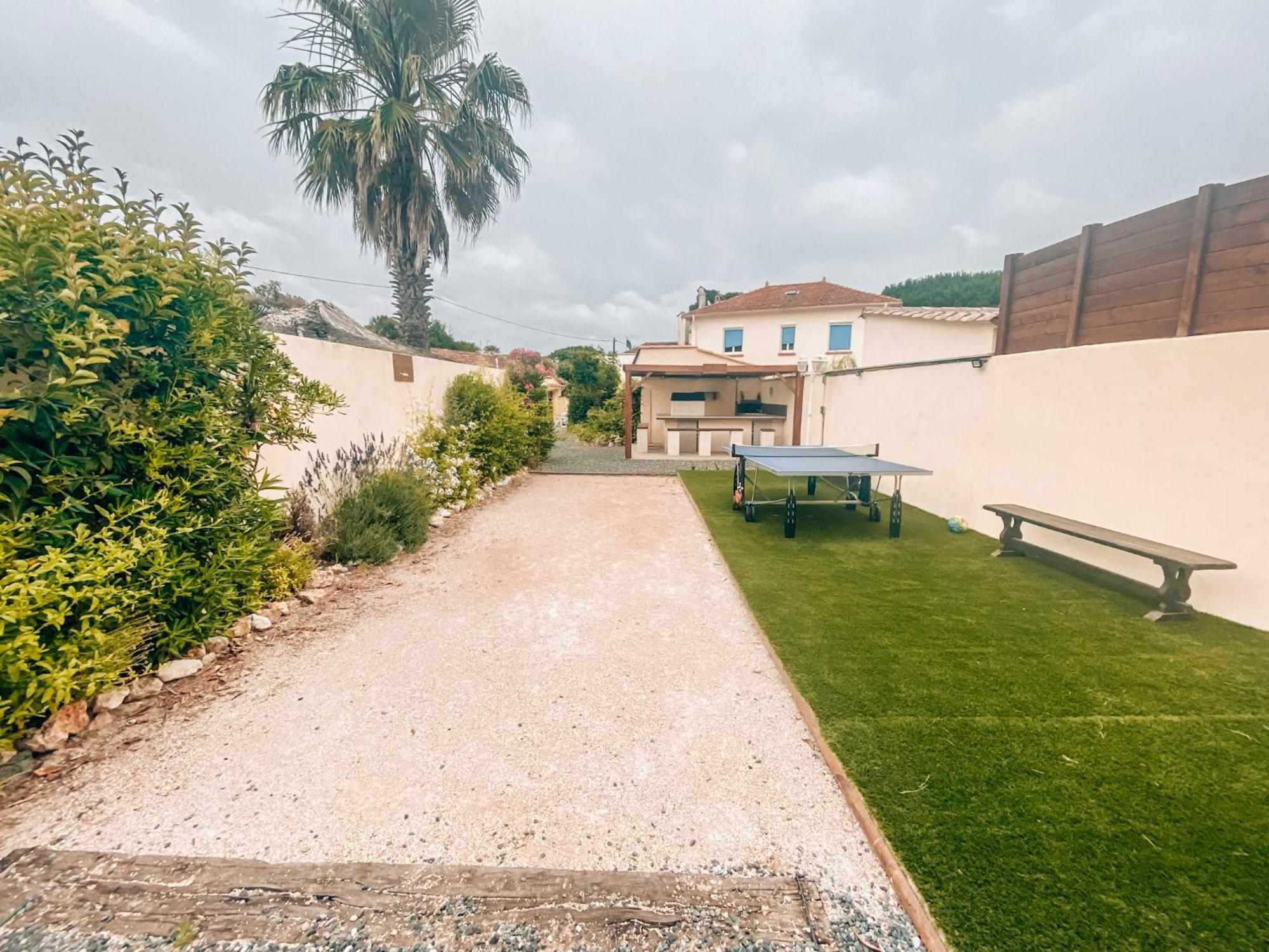 Reve D'Azur En Bord De Mer A La Nartelle Avec Piscine Dans La Residence, Terrasse, Bbq, 2 Chambres 2 Sdb Logement De 35M2 Draps Inclus Sainte-Maxime Exterior photo