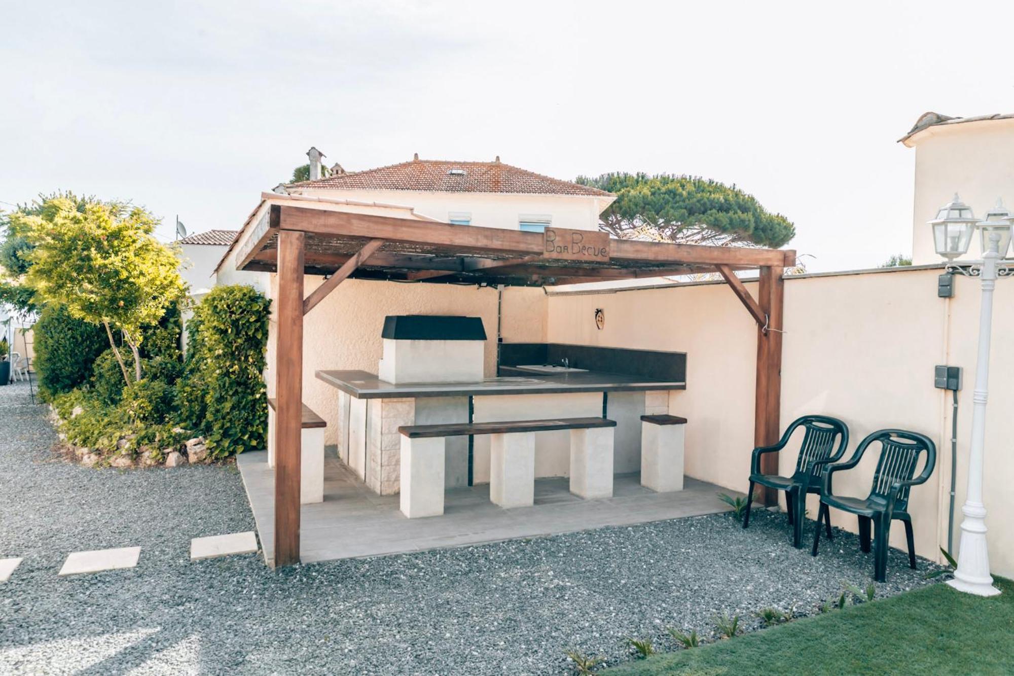 Reve D'Azur En Bord De Mer A La Nartelle Avec Piscine Dans La Residence, Terrasse, Bbq, 2 Chambres 2 Sdb Logement De 35M2 Draps Inclus Sainte-Maxime Exterior photo